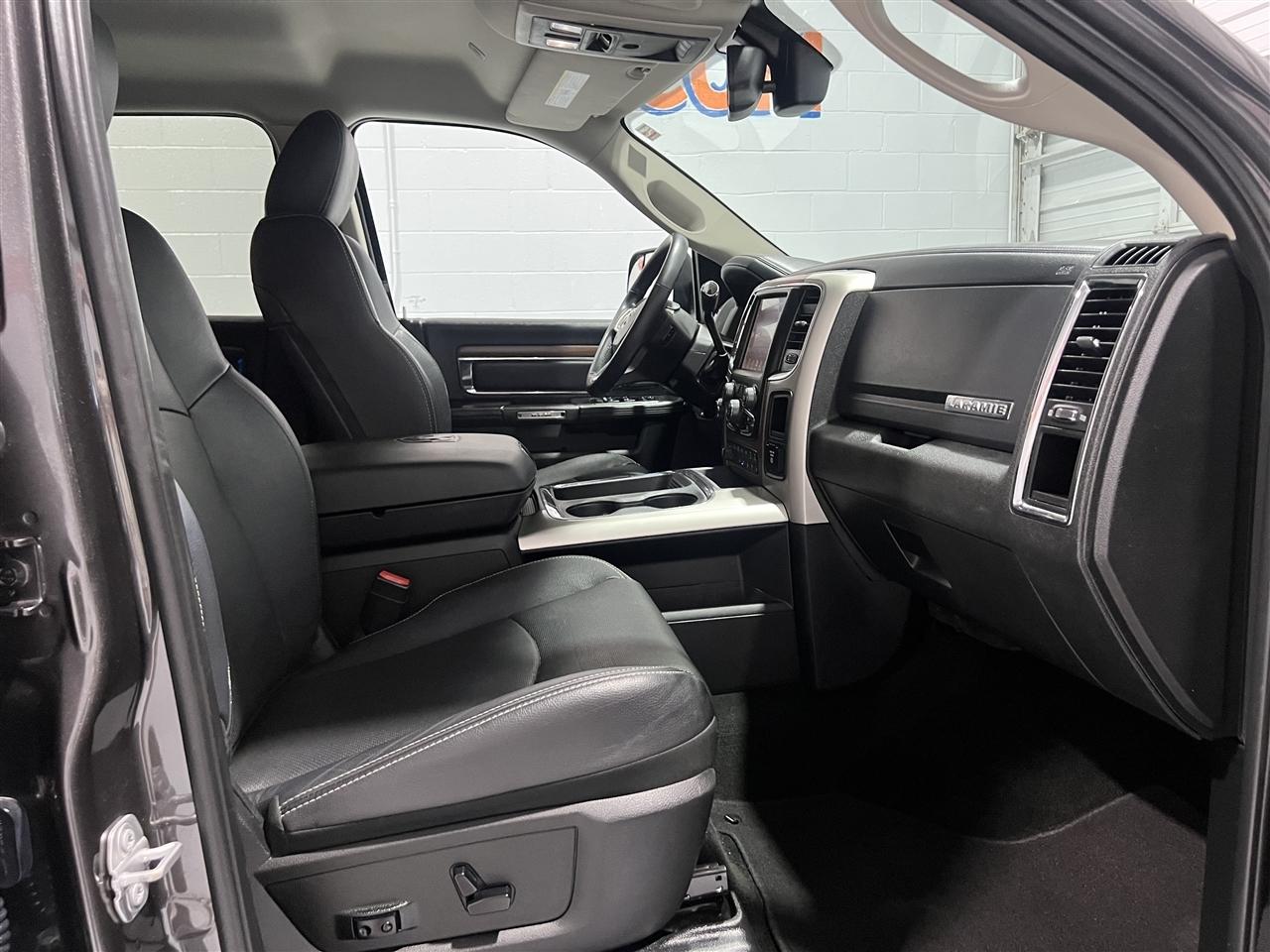 RAM 2500 Laramie Crew Cab SWB 4WD 2017