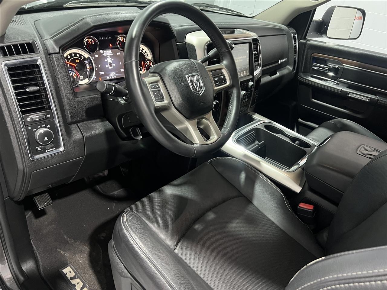 RAM 2500 Laramie Crew Cab SWB 4WD 2017