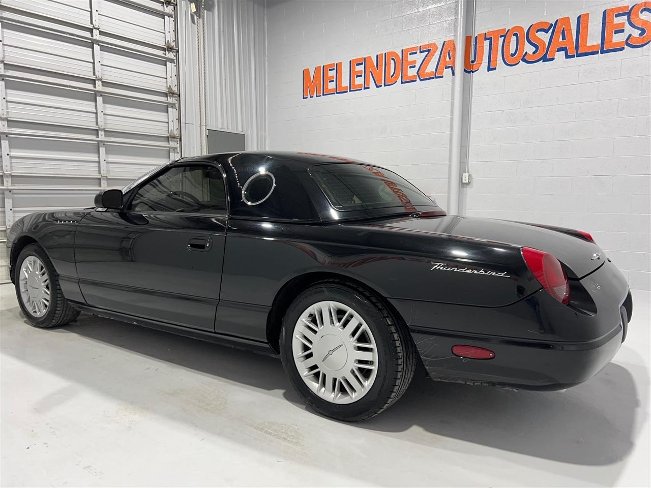Ford Thunderbird Deluxe 2003