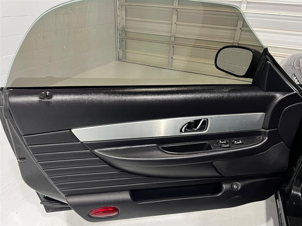 Ford Thunderbird Deluxe 2003