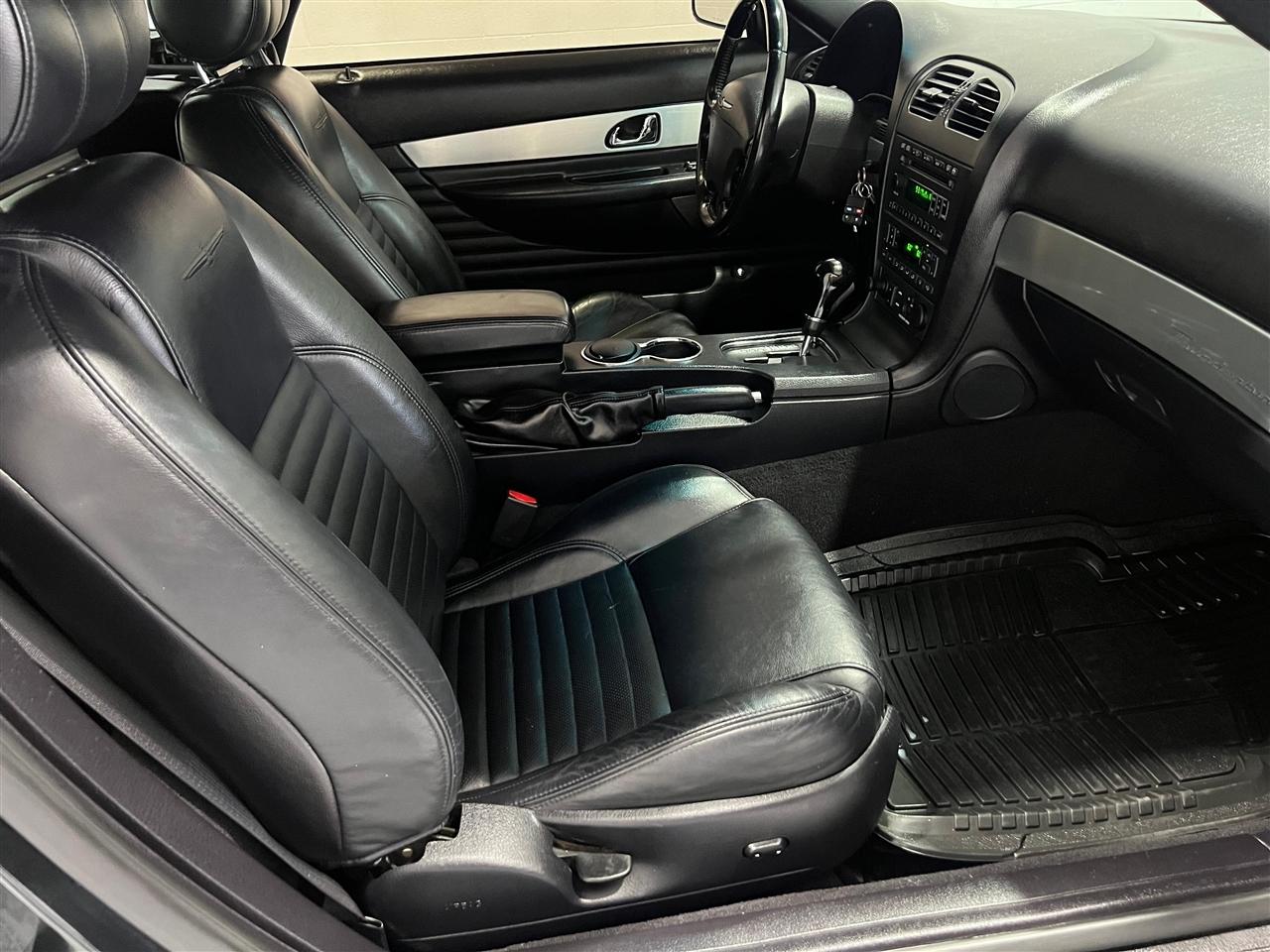 Ford Thunderbird Deluxe 2003