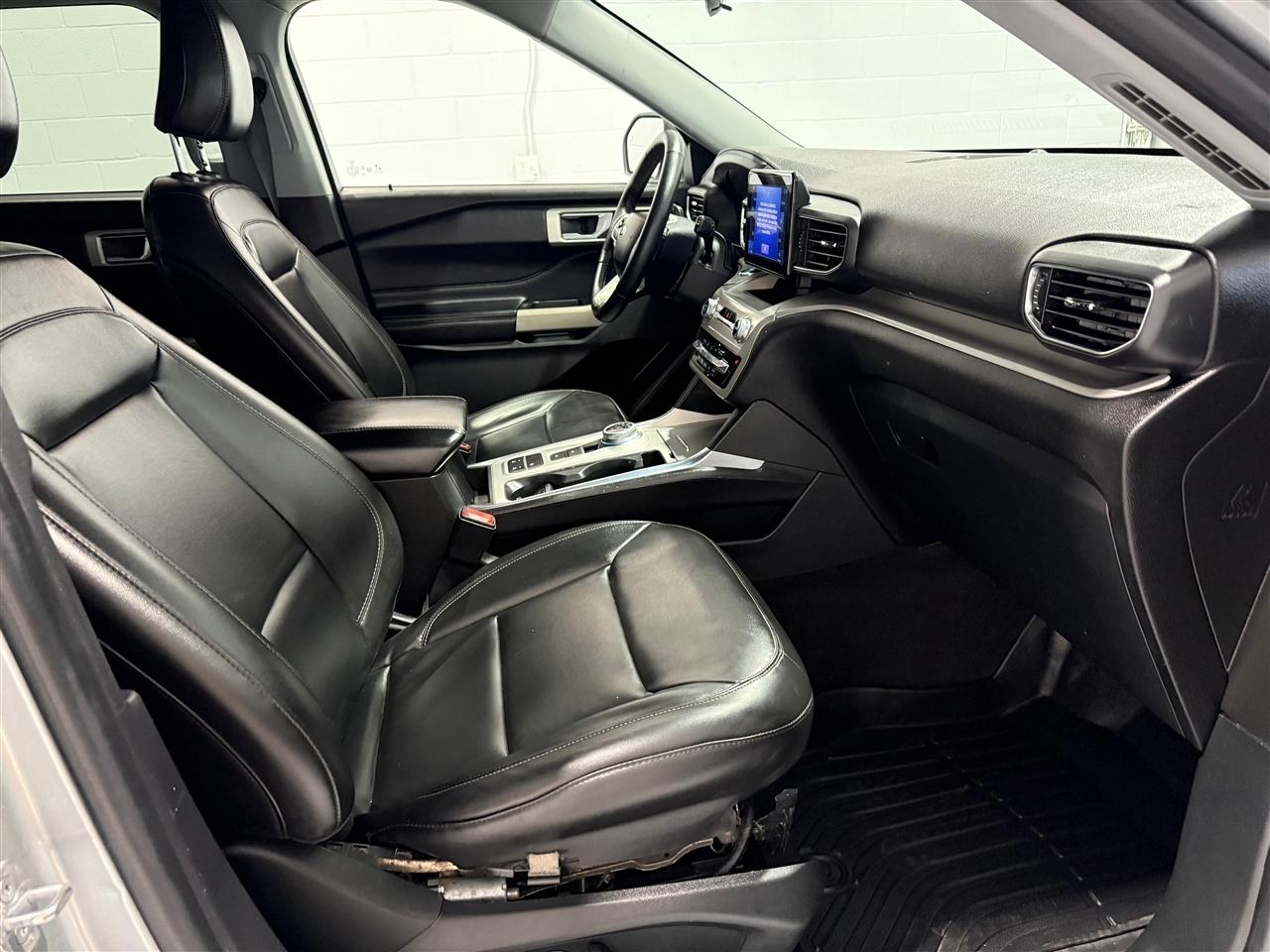 Ford Explorer XLT 2022