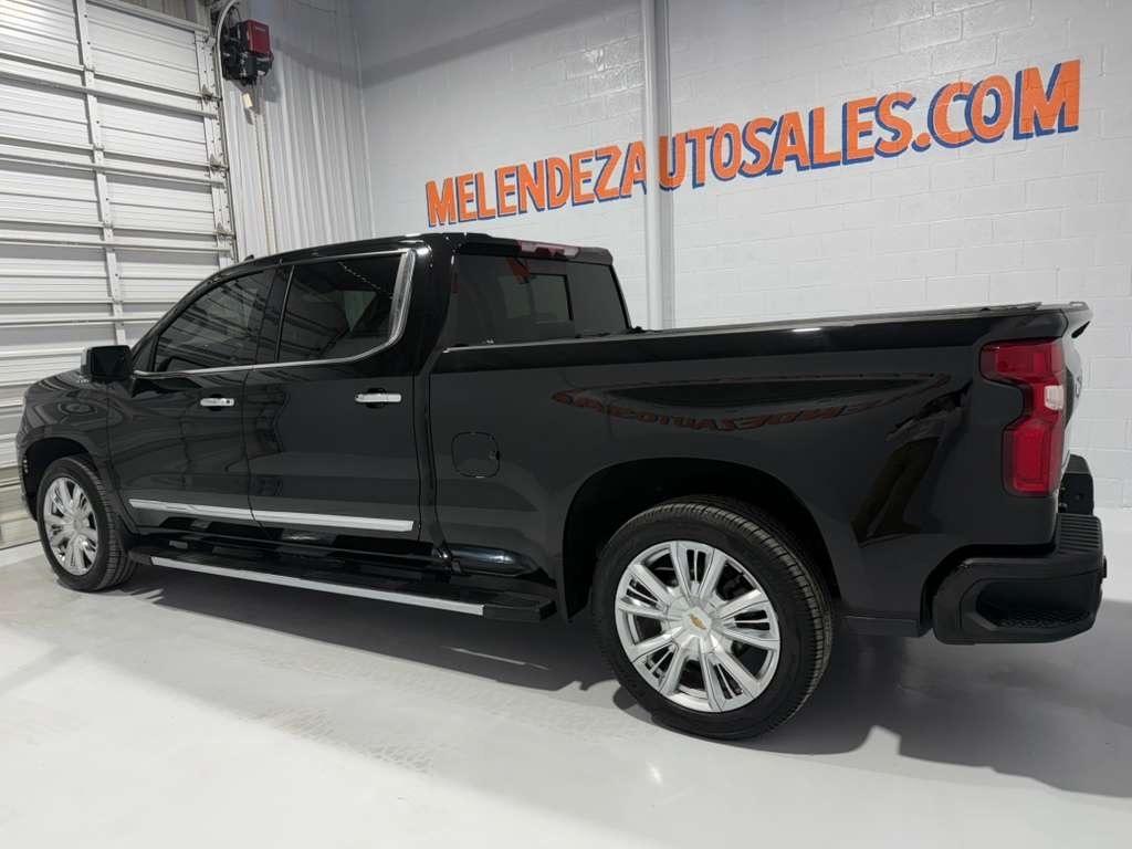Chevrolet Silverado 1500 High Country Crew Cab 4WD 2023