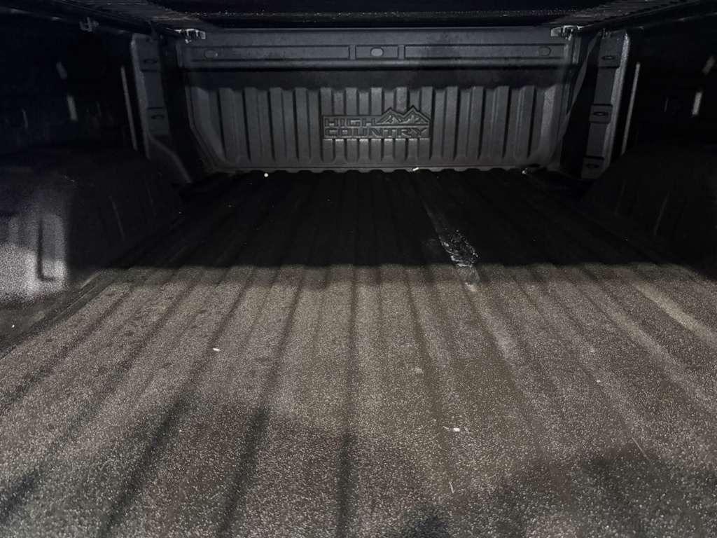 Chevrolet Silverado 1500 High Country Crew Cab 4WD 2023