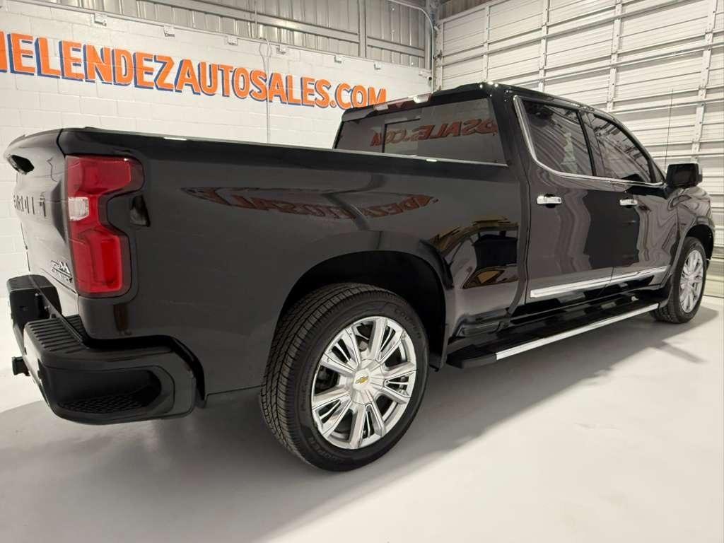 Chevrolet Silverado 1500 High Country Crew Cab 4WD 2023
