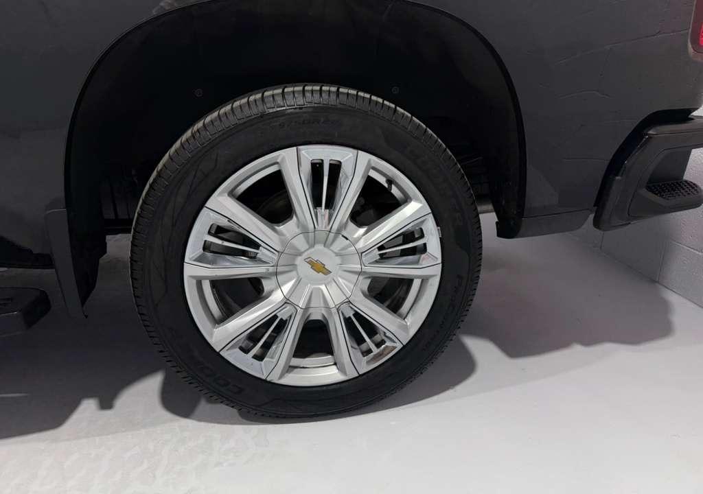 Chevrolet Silverado 1500 High Country Crew Cab 4WD 2023