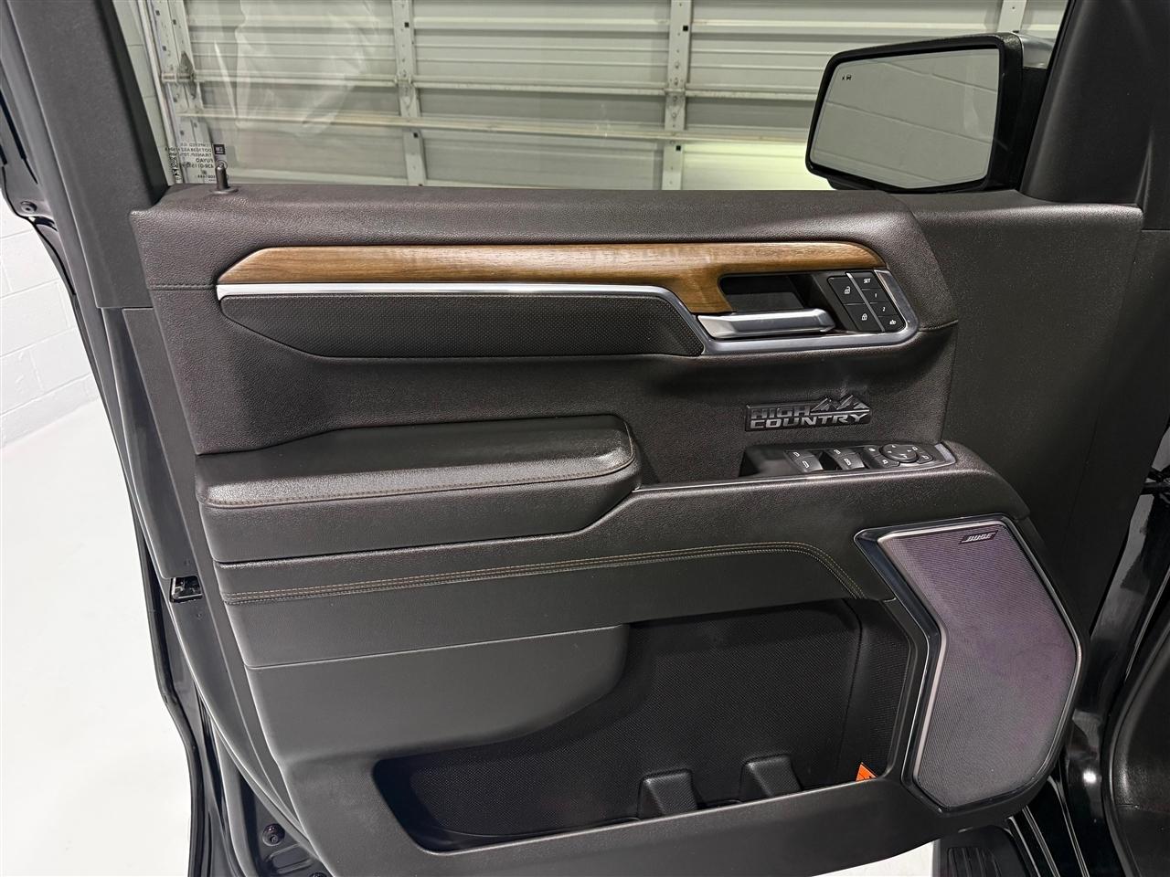 Chevrolet Silverado 1500 High Country Crew Cab 4WD 2023