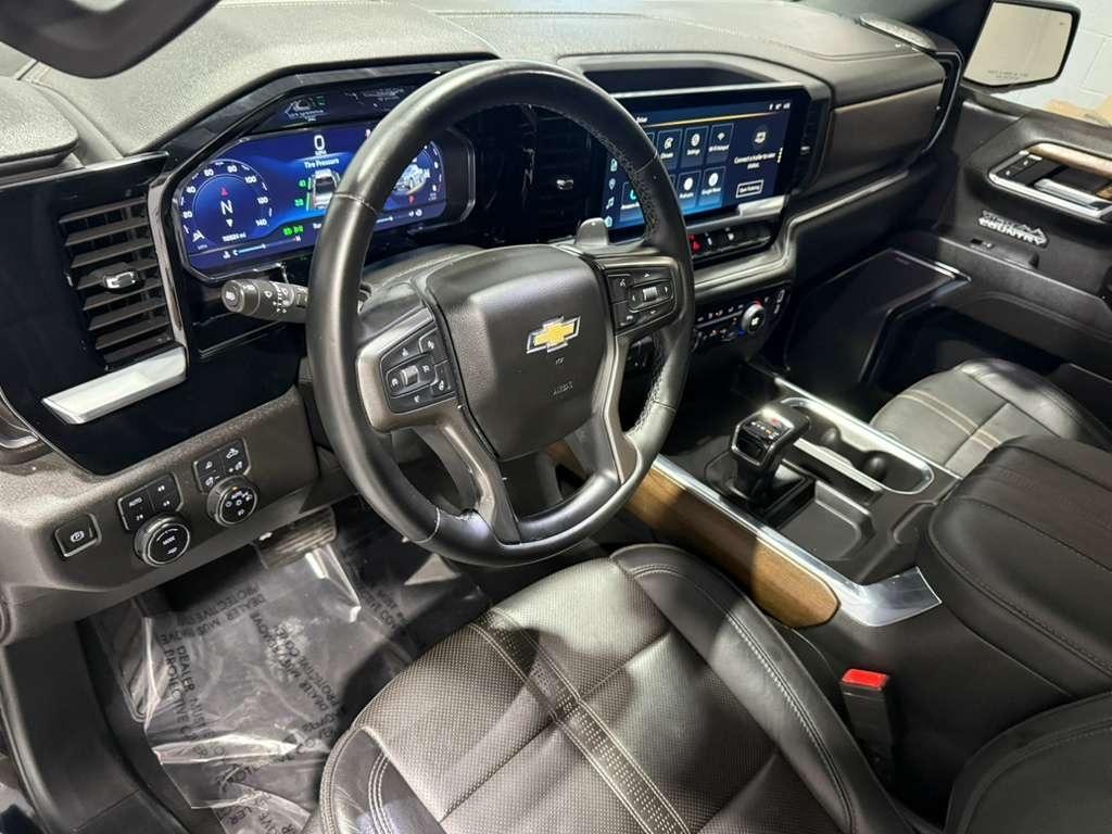 Chevrolet Silverado 1500 High Country Crew Cab 4WD 2023