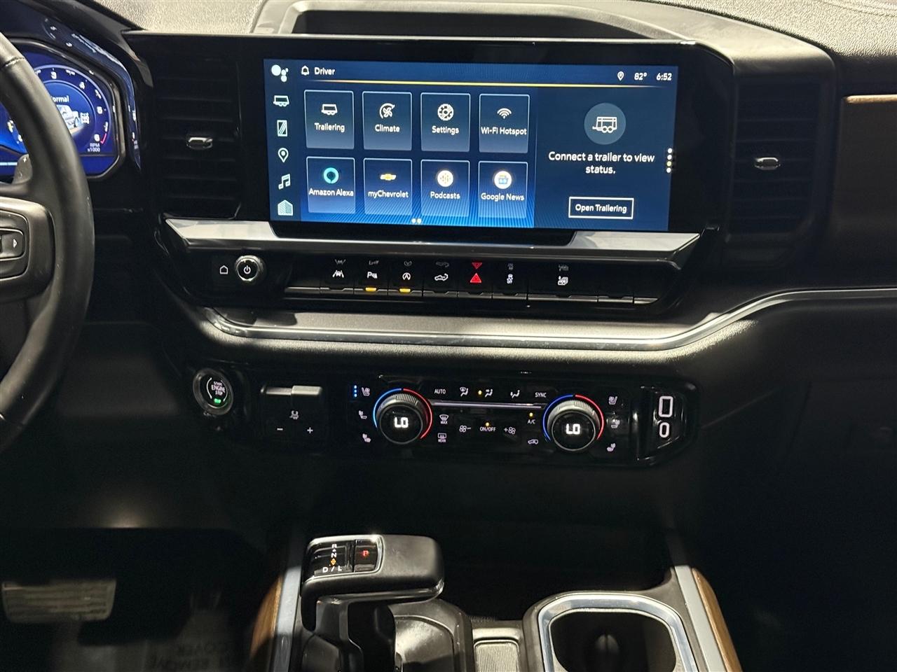 Chevrolet Silverado 1500 High Country Crew Cab 4WD 2023