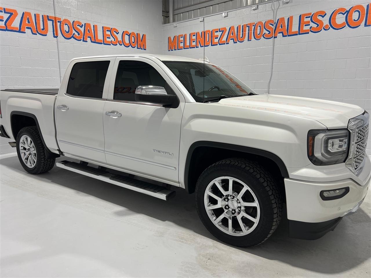 GMC Sierra 1500 Denali Crew Cab Long Box 4WD 2017