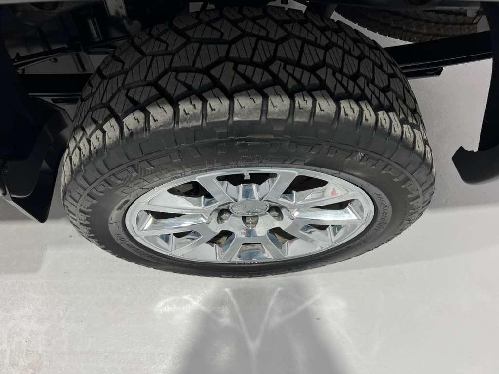 GMC Sierra 1500 Denali Crew Cab Long Box 4WD 2017