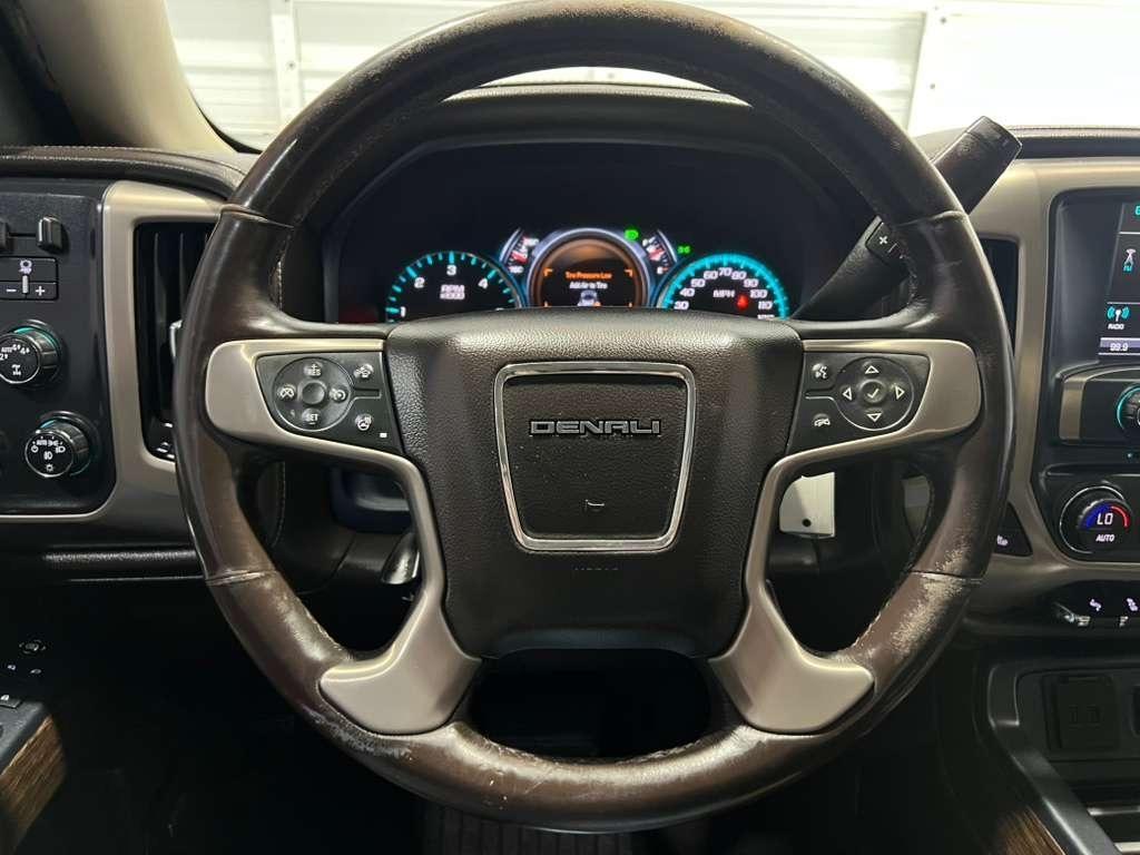 GMC Sierra 1500 Denali Crew Cab Long Box 4WD 2017