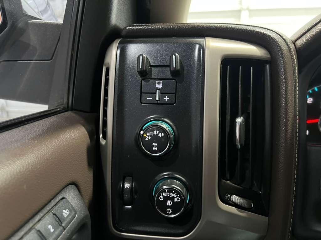 GMC Sierra 1500 Denali Crew Cab Long Box 4WD 2017