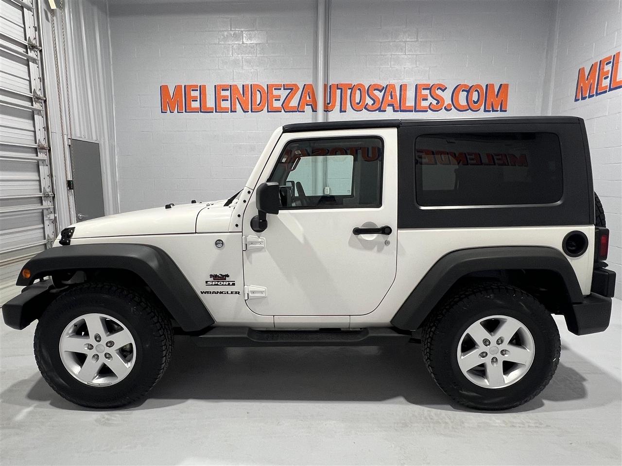 Jeep Wrangler Sport 4WD 2010