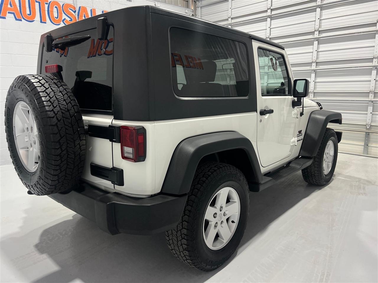 Jeep Wrangler Sport 4WD 2010