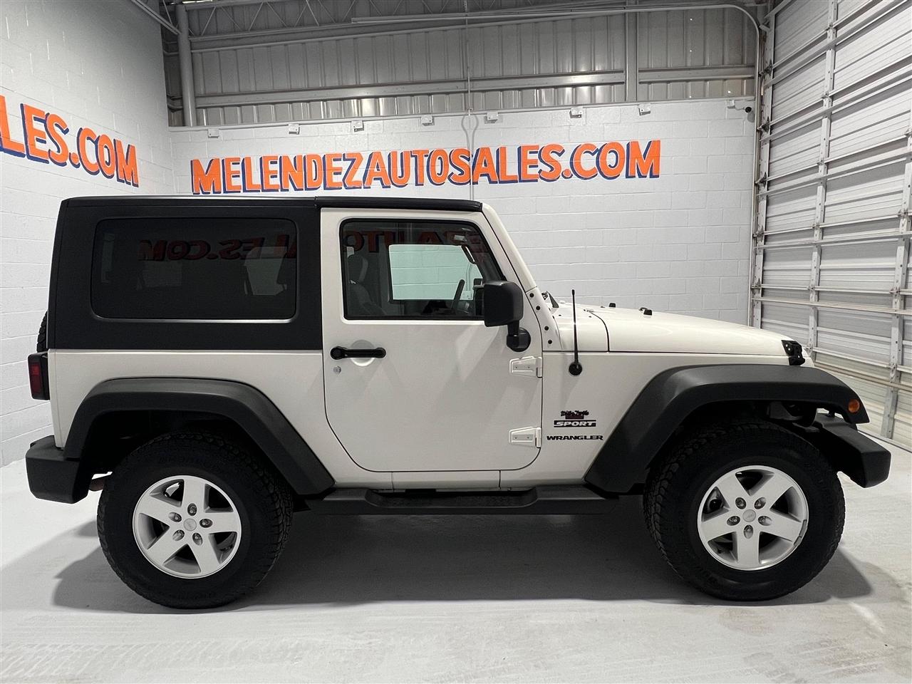 Jeep Wrangler Sport 4WD 2010