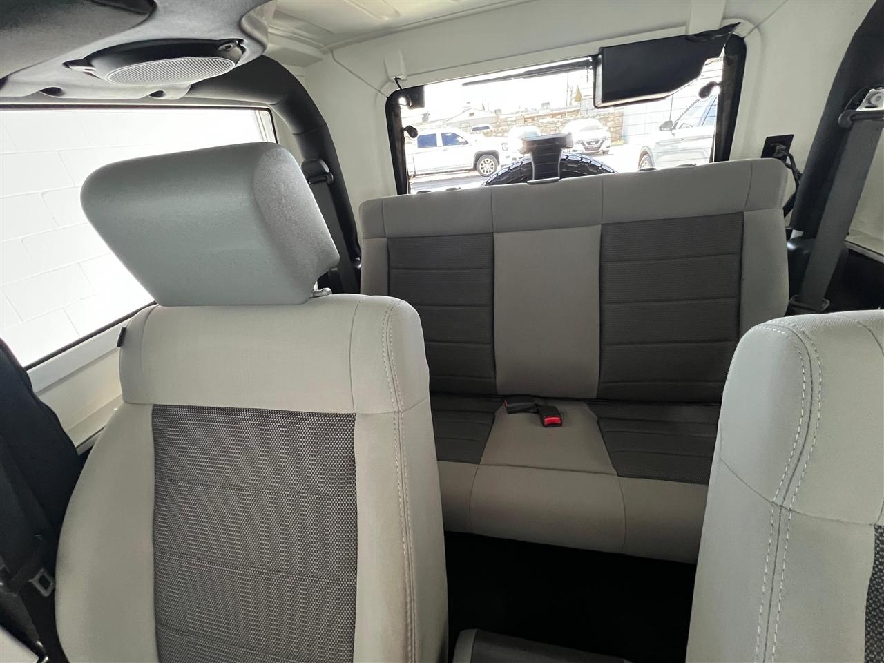 Jeep Wrangler Sport 4WD 2010