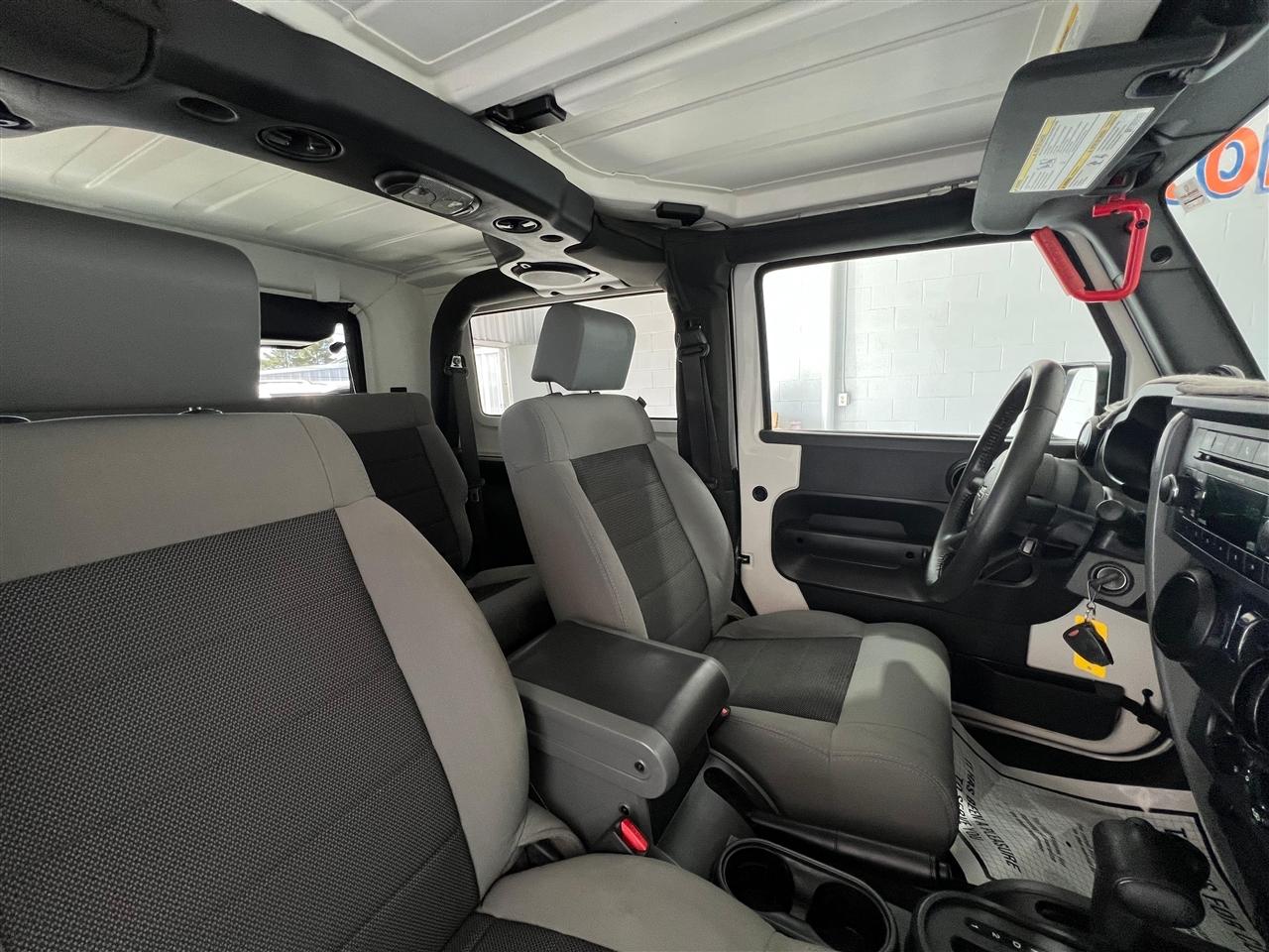 Jeep Wrangler Sport 4WD 2010