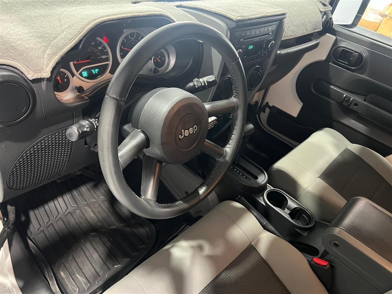 Jeep Wrangler Sport 4WD 2010