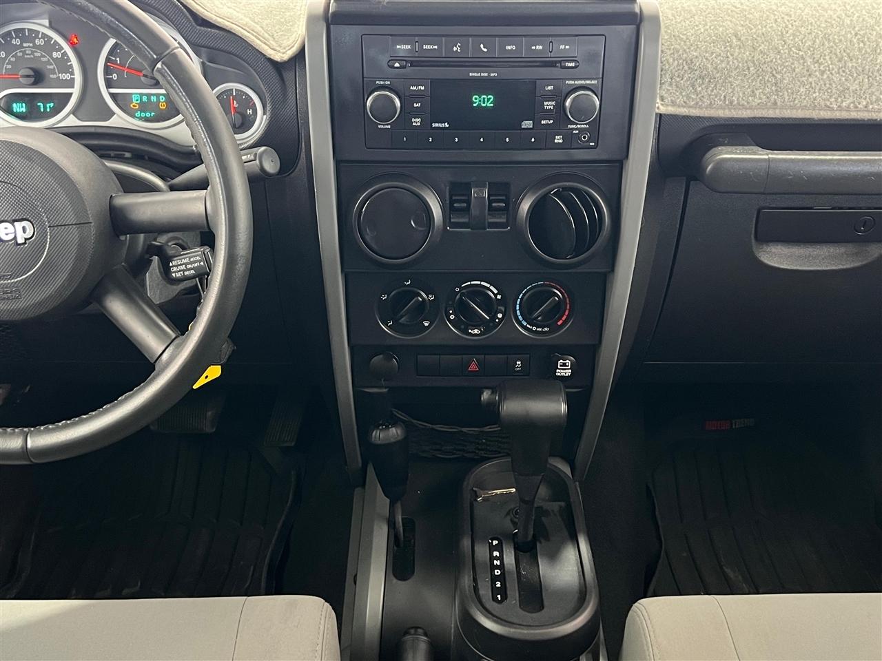 Jeep Wrangler Sport 4WD 2010