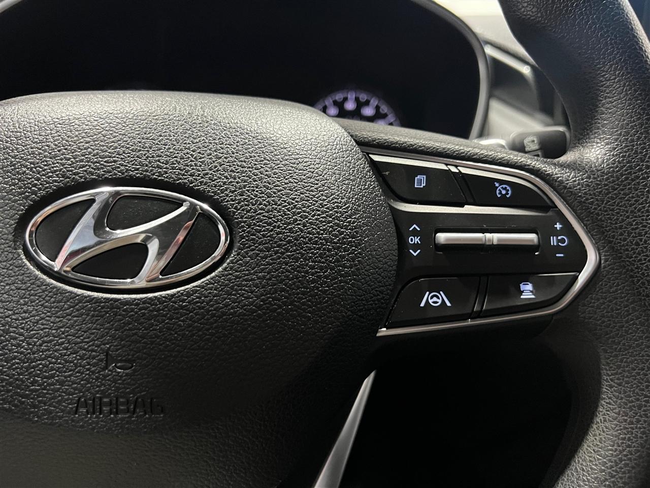 Hyundai Santa Fe SEL 2022