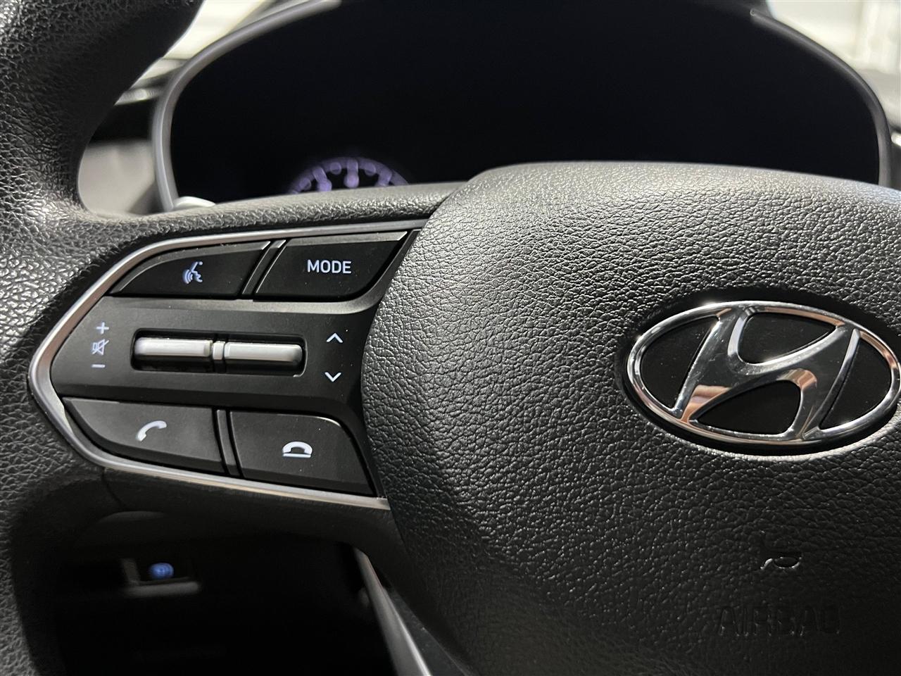 Hyundai Santa Fe SEL 2022