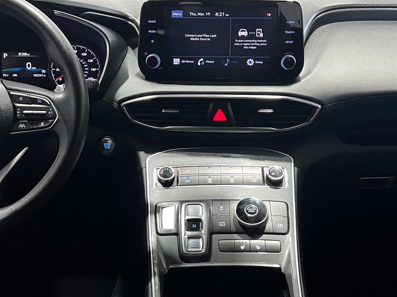 Hyundai Santa Fe SEL 2022