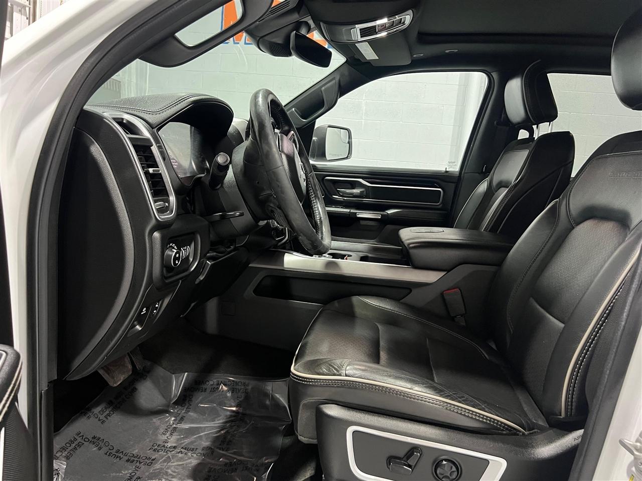 RAM 1500 Laramie Crew Cab SWB 4WD 2020