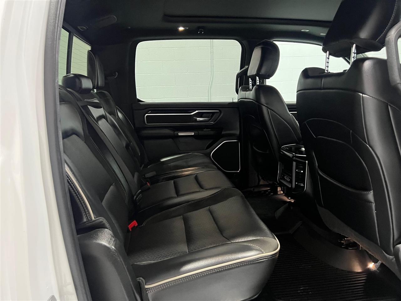 RAM 1500 Laramie Crew Cab SWB 4WD 2020