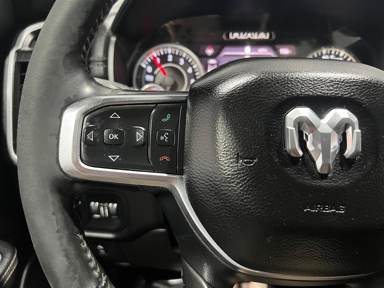 RAM 1500 Laramie Crew Cab SWB 4WD 2020