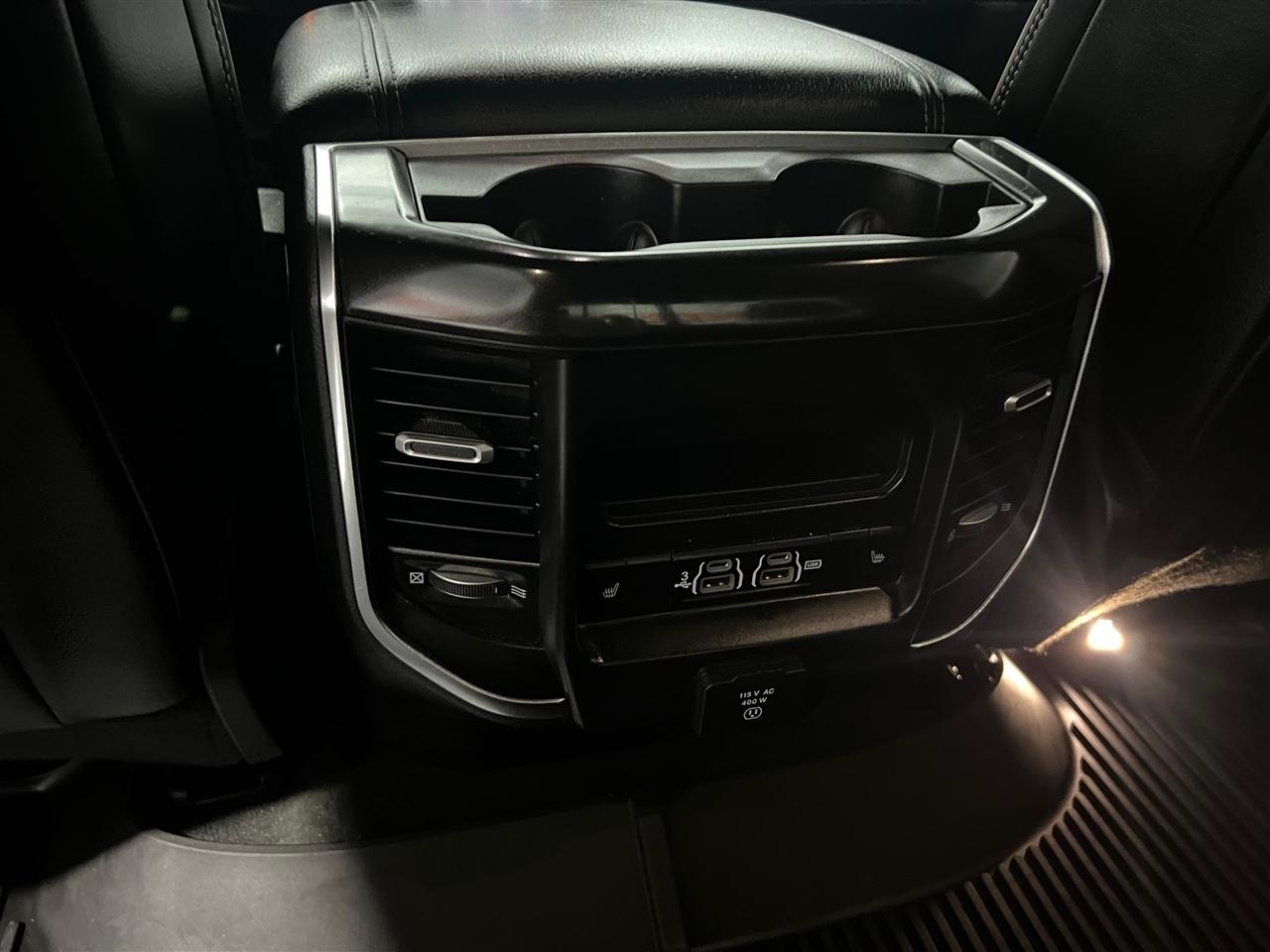 RAM 1500 Laramie Crew Cab SWB 4WD 2020