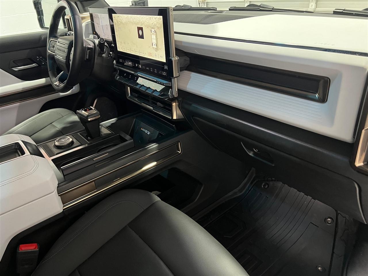 GMC HUMMER EV SUV 2X 2024