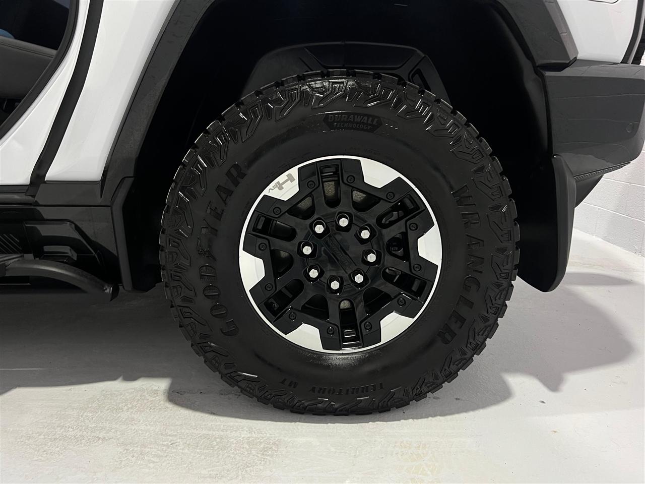 GMC HUMMER EV SUV 2X 2024