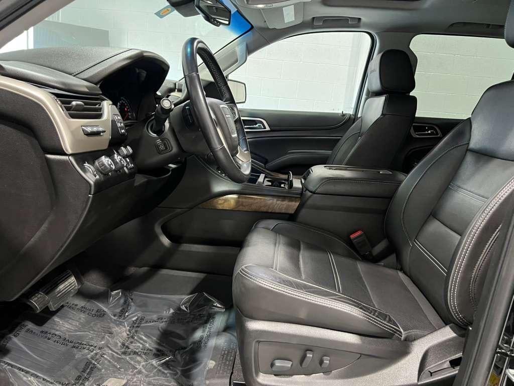 GMC Yukon Denali 4WD 2019