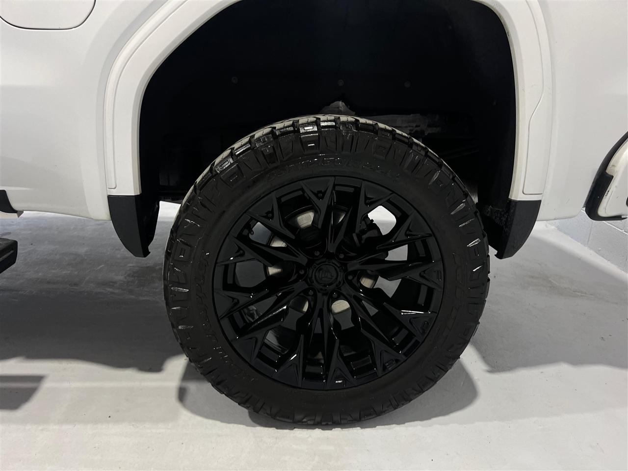 GMC Sierra 1500 Denali Crew Cab Short Box 4WD 2022