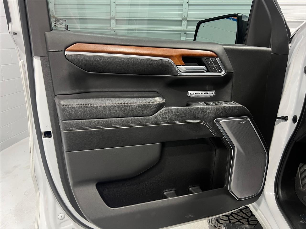 GMC Sierra 1500 Denali Crew Cab Short Box 4WD 2022