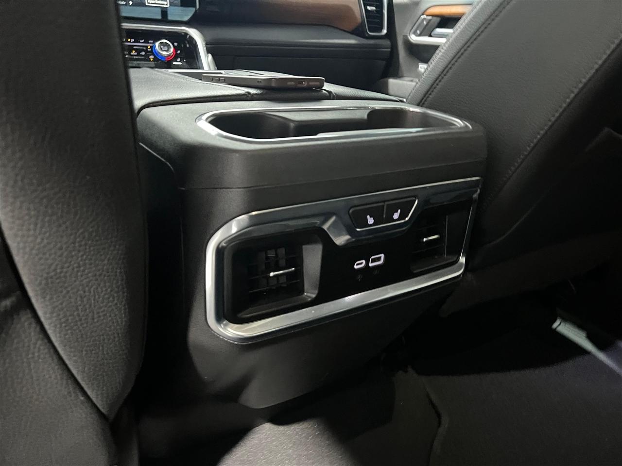 GMC Sierra 1500 Denali Crew Cab Short Box 4WD 2022