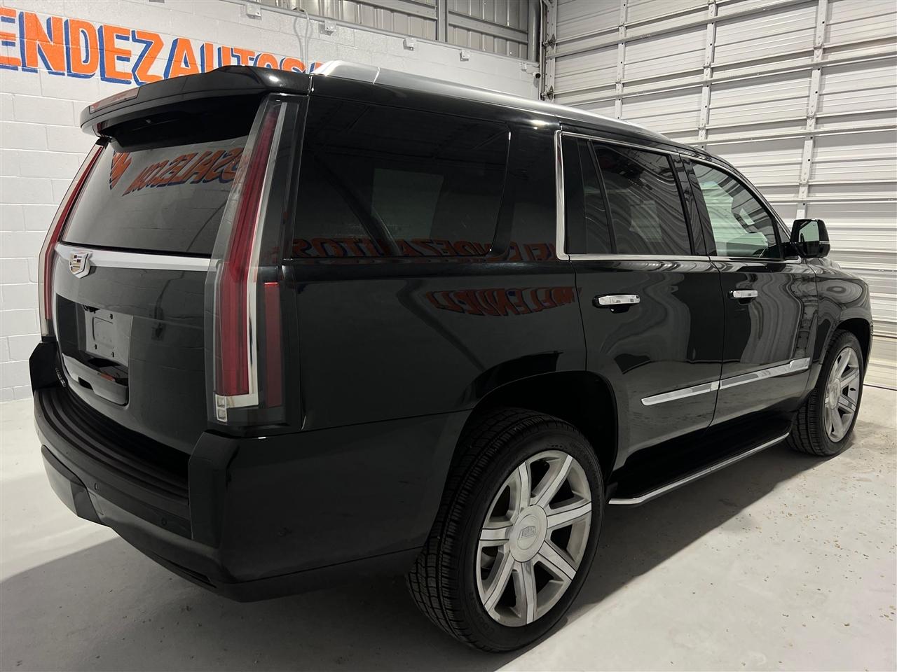 Cadillac Escalade Luxury 4WD 2018