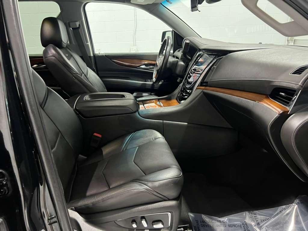 Cadillac Escalade Luxury 4WD 2018