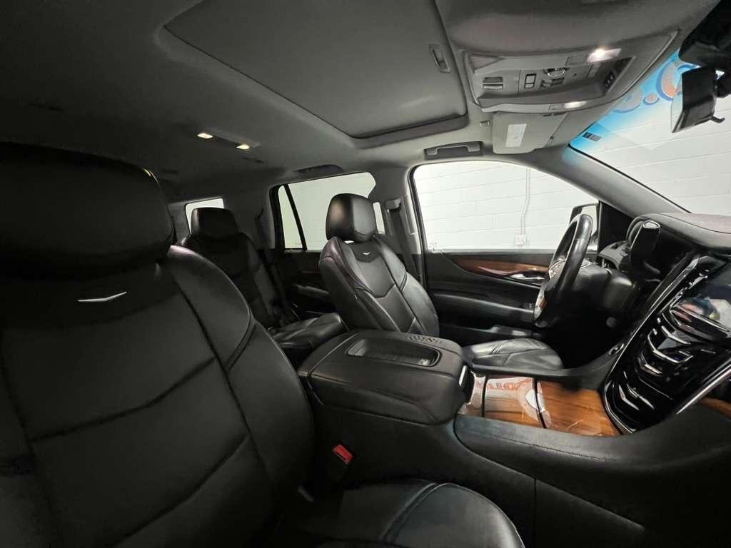 Cadillac Escalade Luxury 4WD 2018