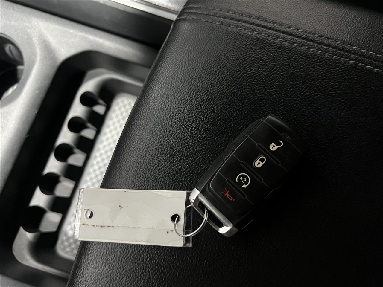 RAM 1500 Big Horn Crew Cab SWB 4WD 2019