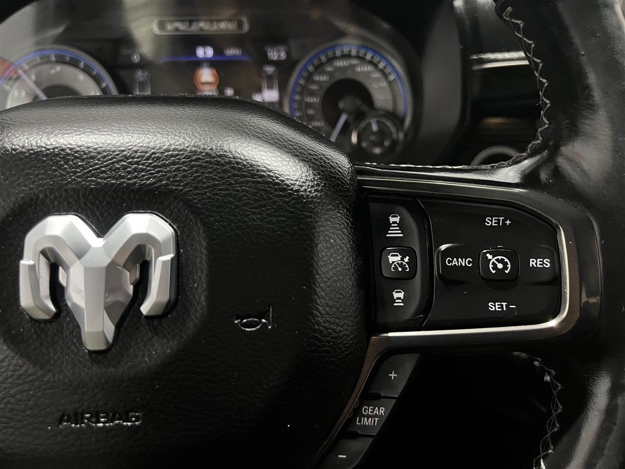 RAM 1500 Limited Crew Cab SWB 4WD 2019