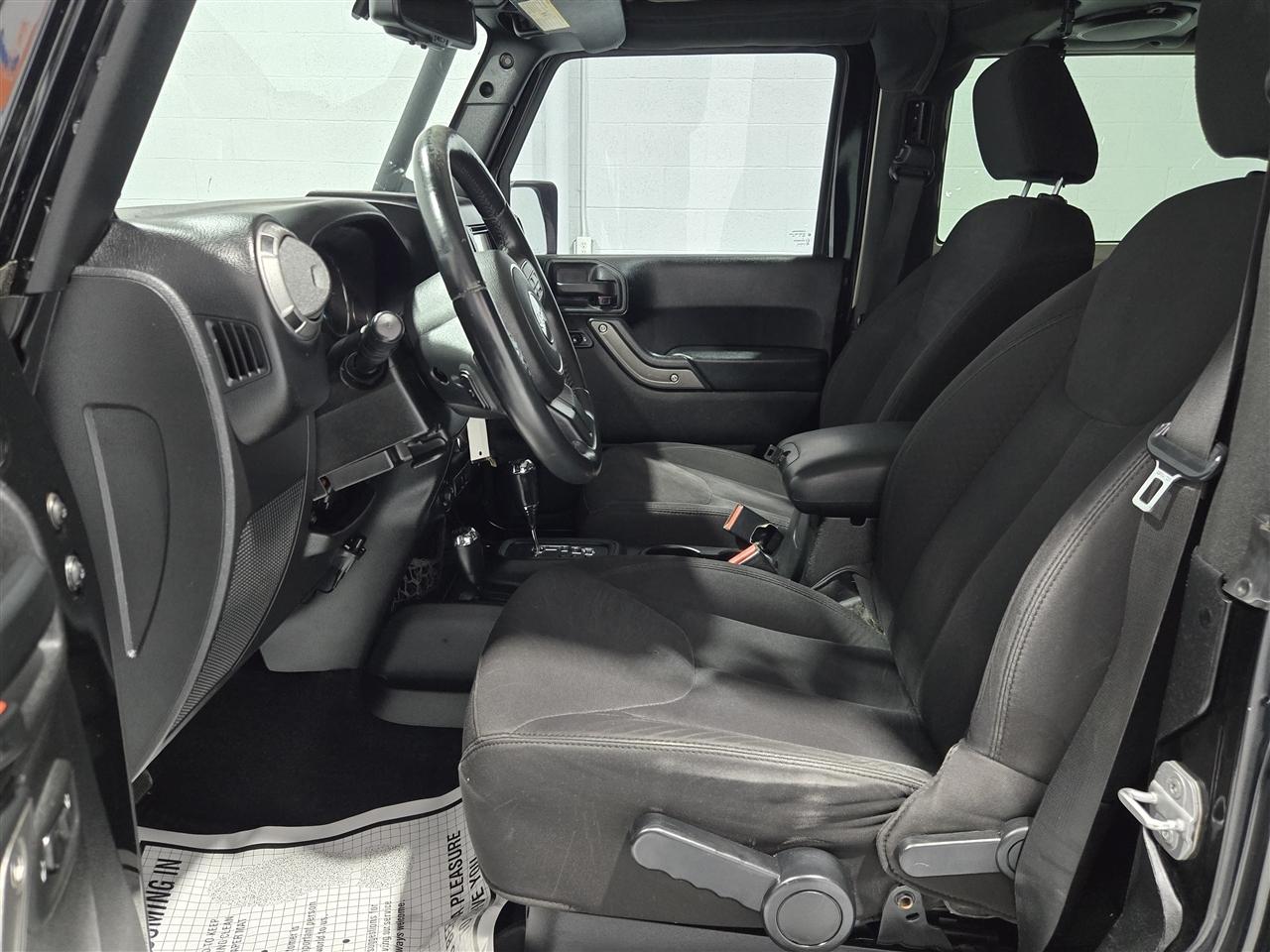 Jeep Wrangler Sport 4WD 2014