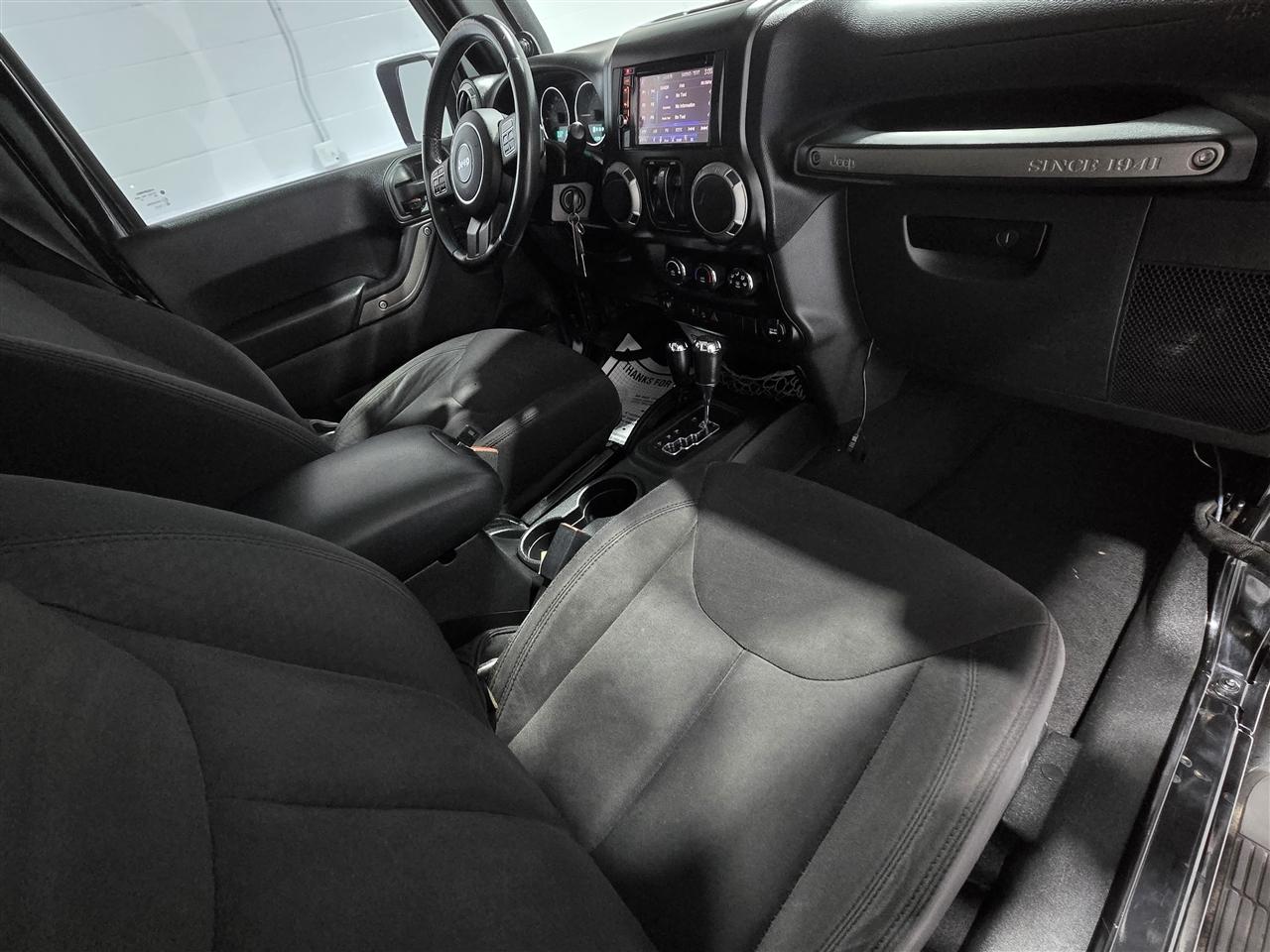 Jeep Wrangler Sport 4WD 2014