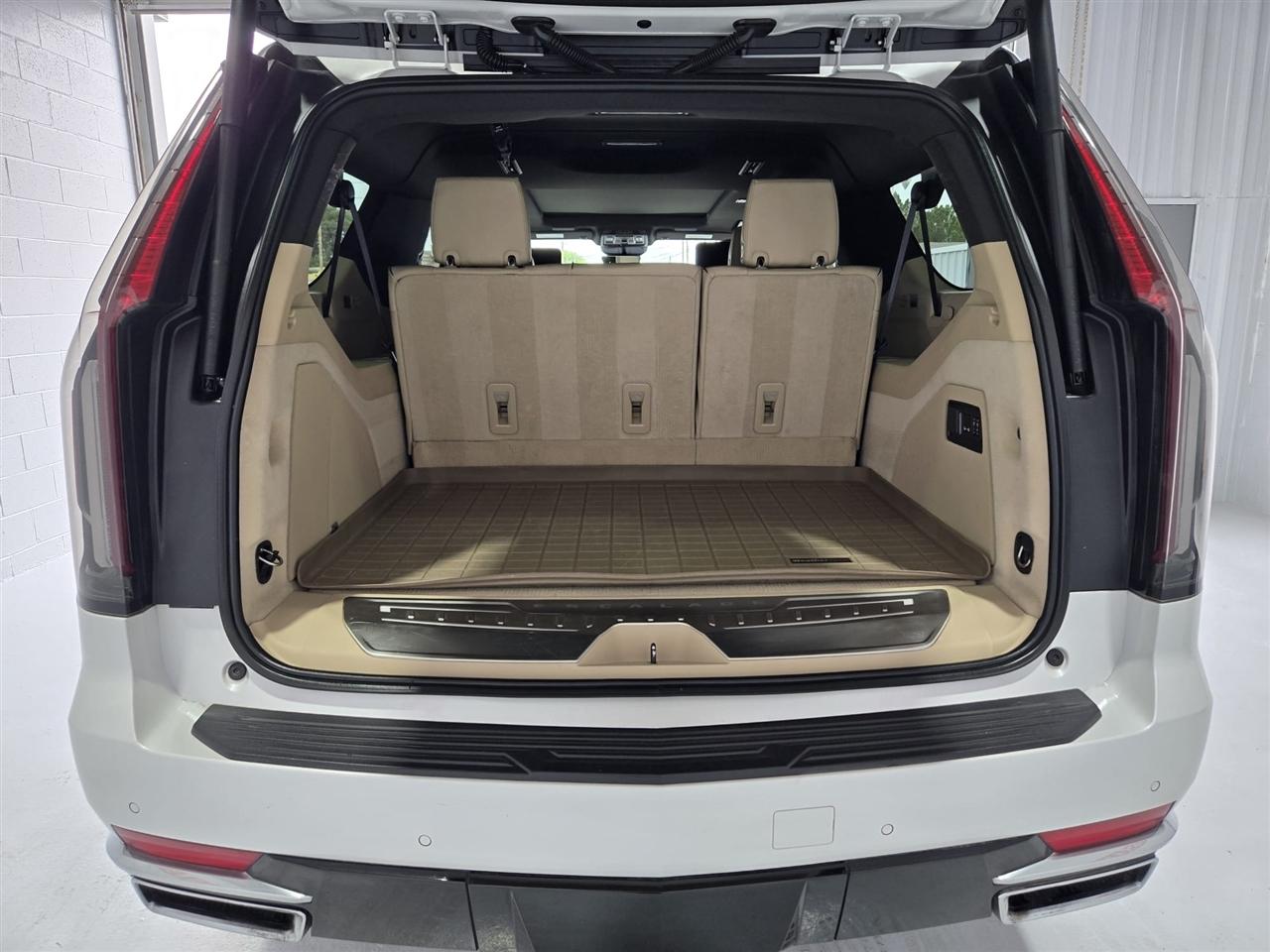 Cadillac Escalade ESV Premium Luxury 4WD 2021