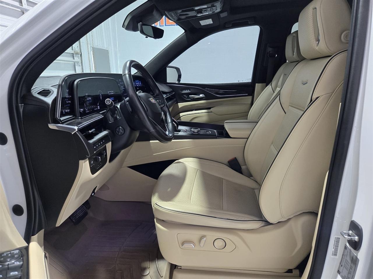 Cadillac Escalade ESV Premium Luxury 4WD 2021