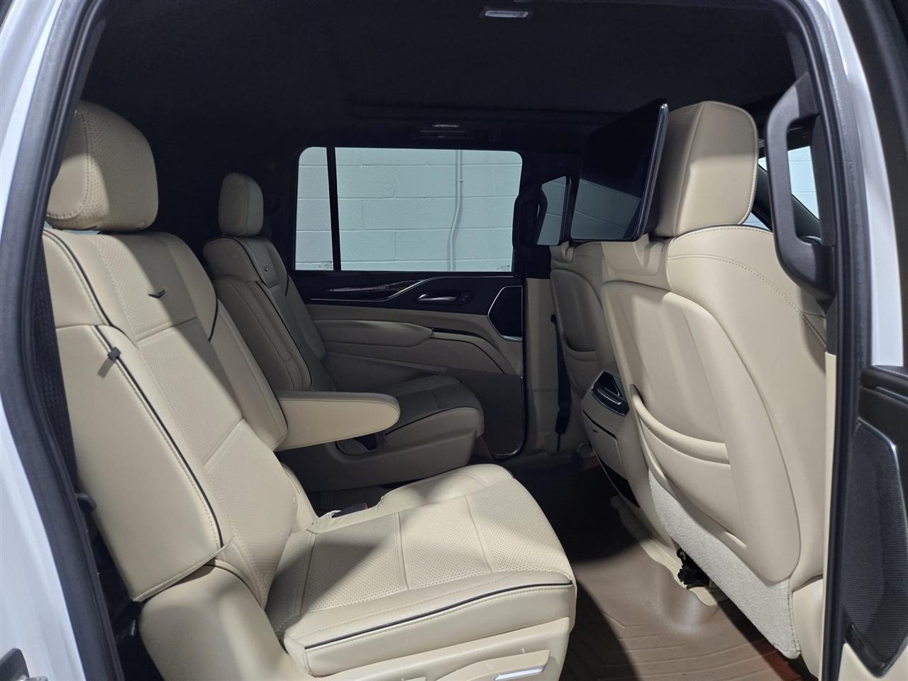 Cadillac Escalade ESV Premium Luxury 4WD 2021
