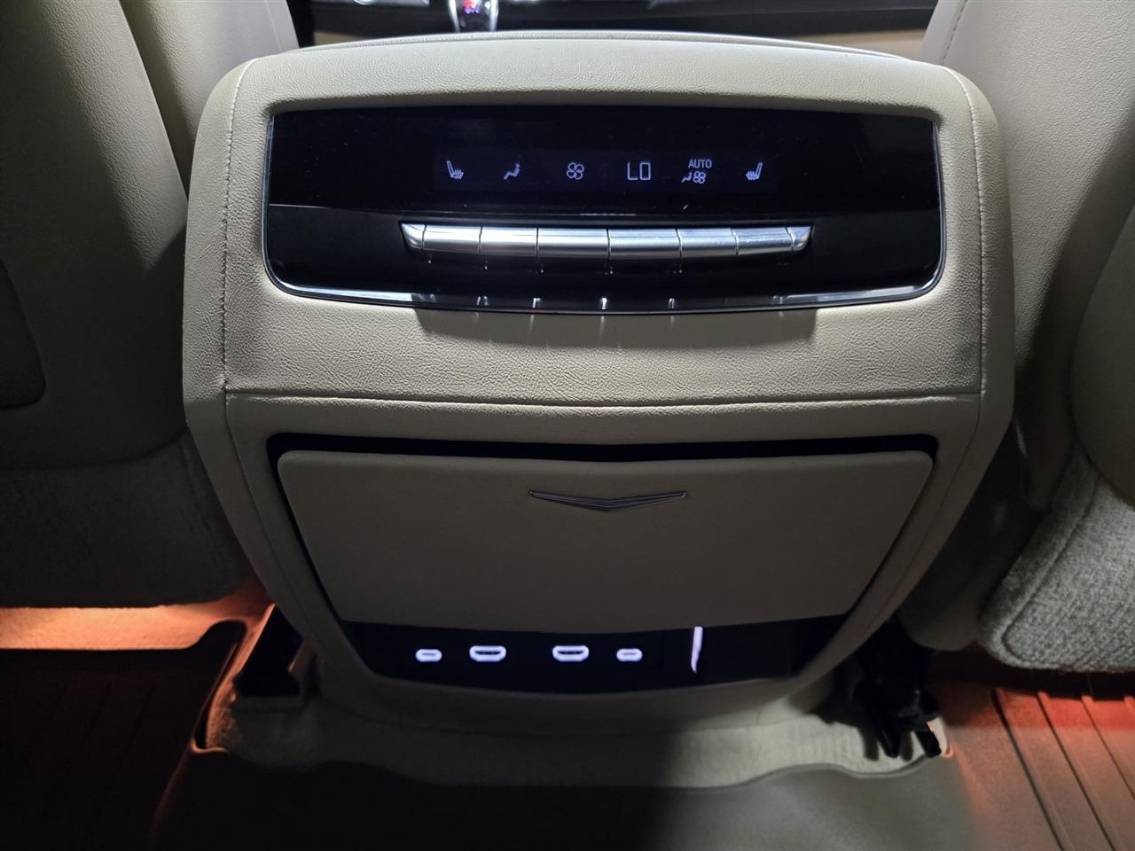 Cadillac Escalade ESV Premium Luxury 4WD 2021