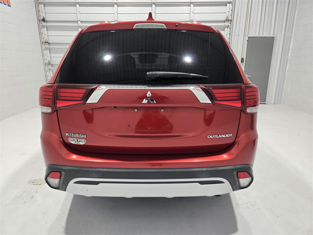 Mitsubishi Outlander ES 2WD 2019