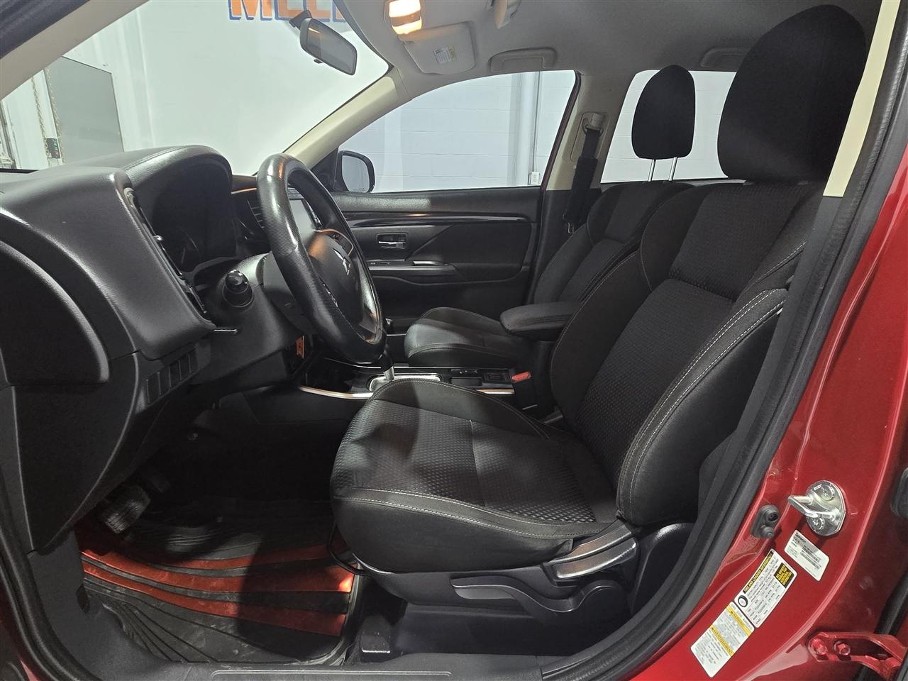 Mitsubishi Outlander ES 2WD 2019